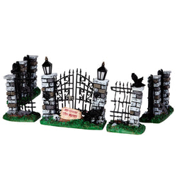 LEMAX Spooky Iron Gate and Fence, set of 5 #34606