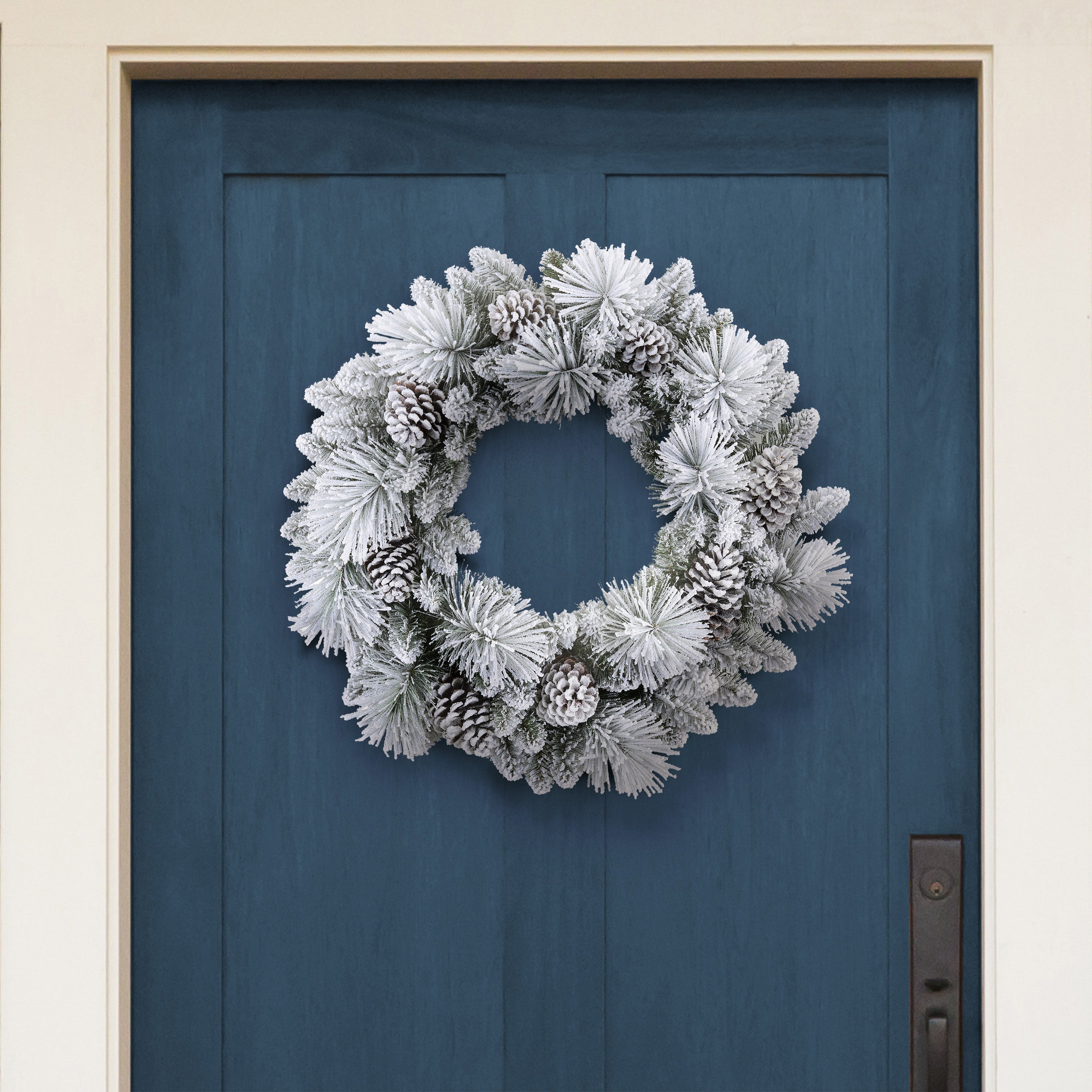 32" Flocked Berkshire Spruce Wreath