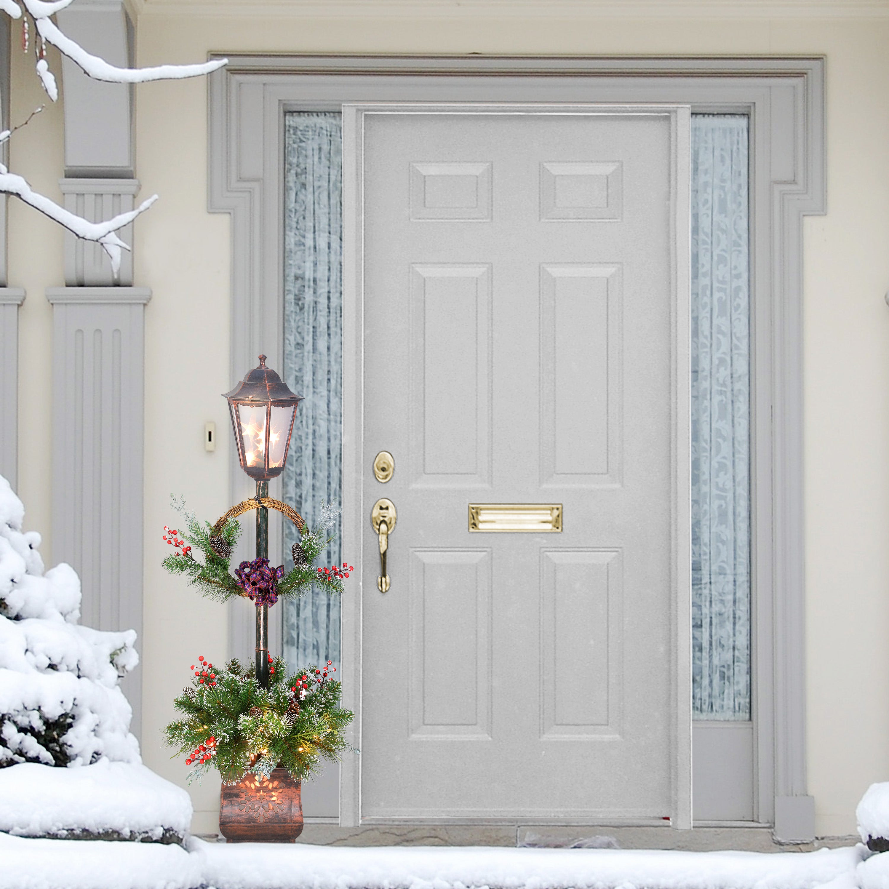 4ft Pre-lit Lamp Post