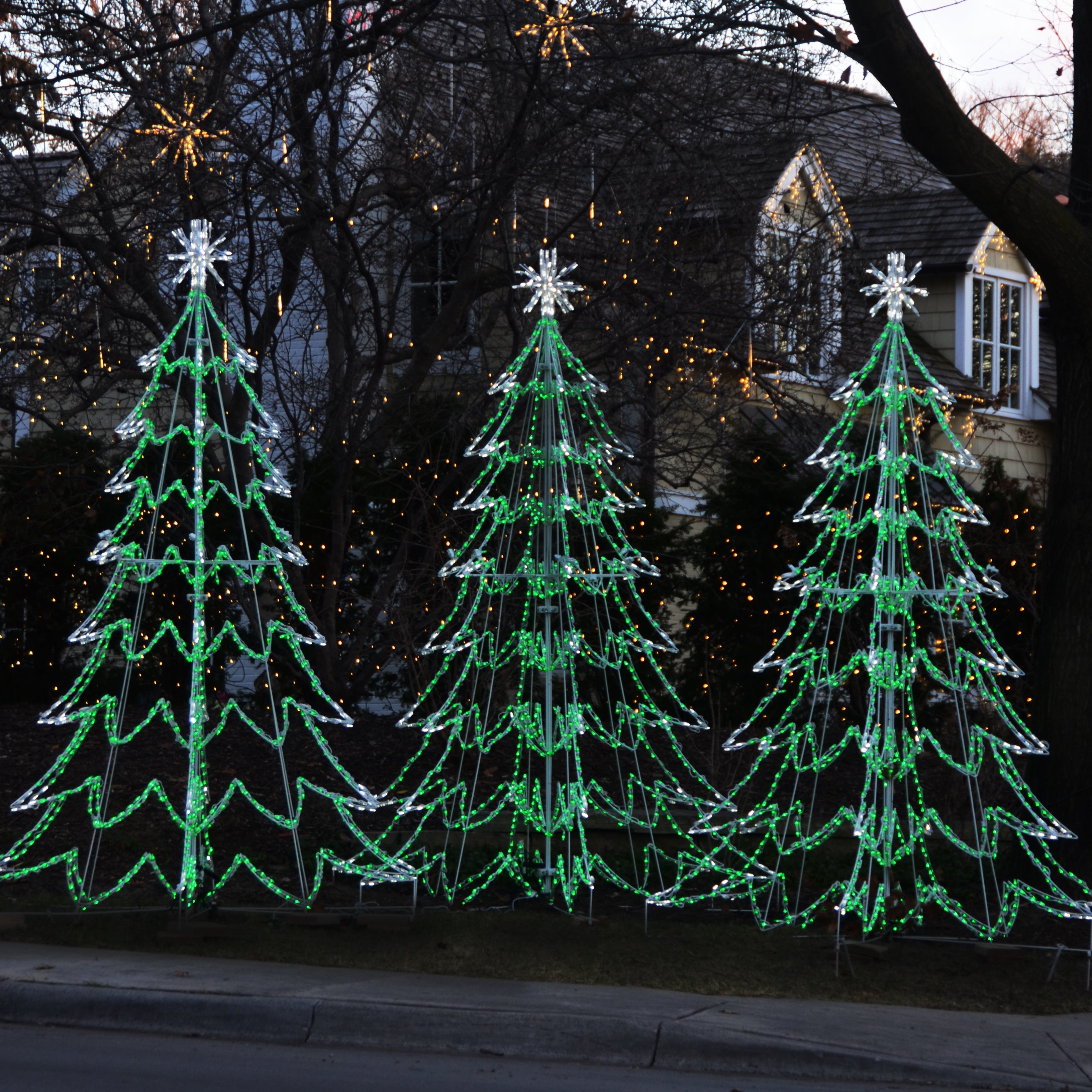 Brite Ideas 10' 3D LED Tree CT3D120