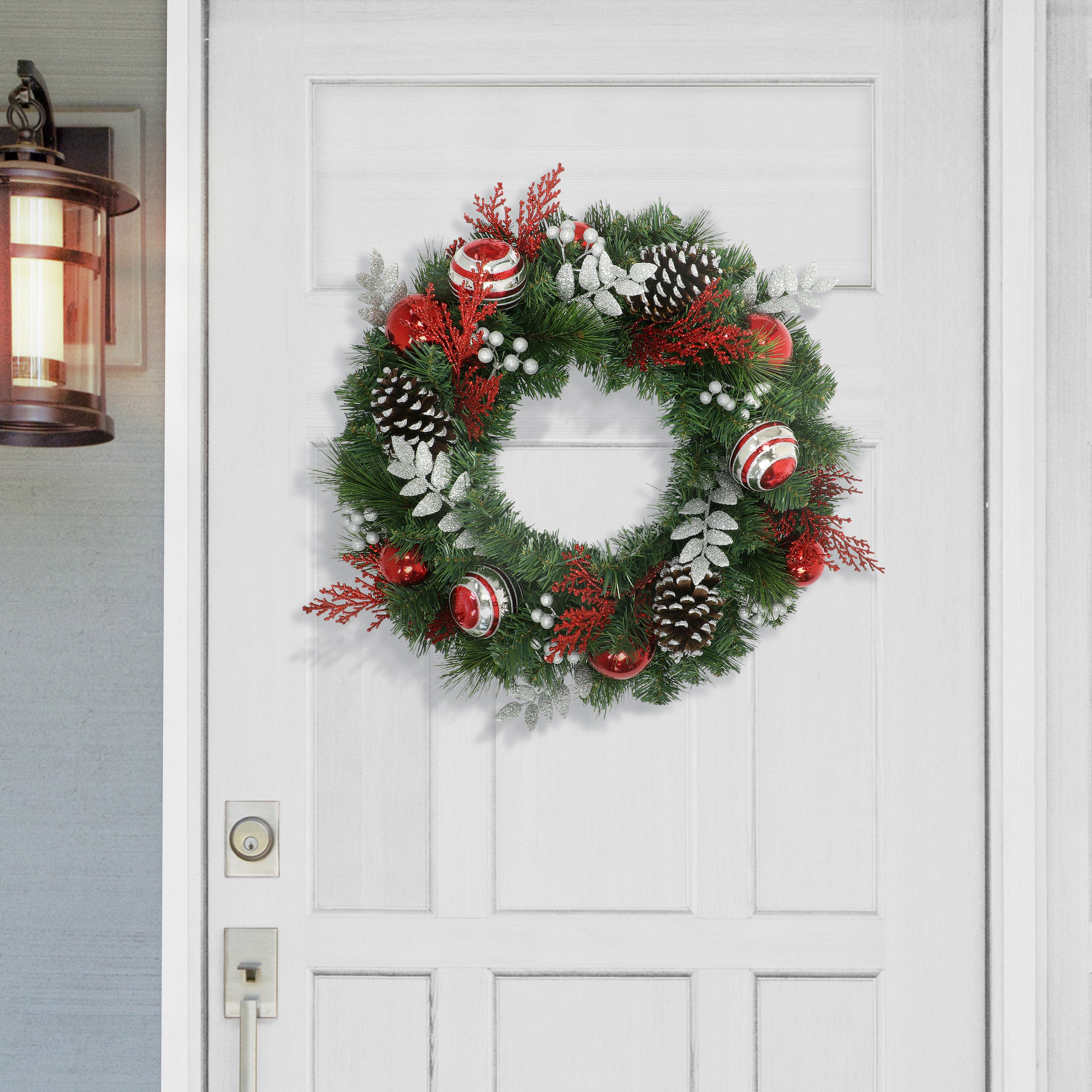 24" Decorated Aritficial Wreath