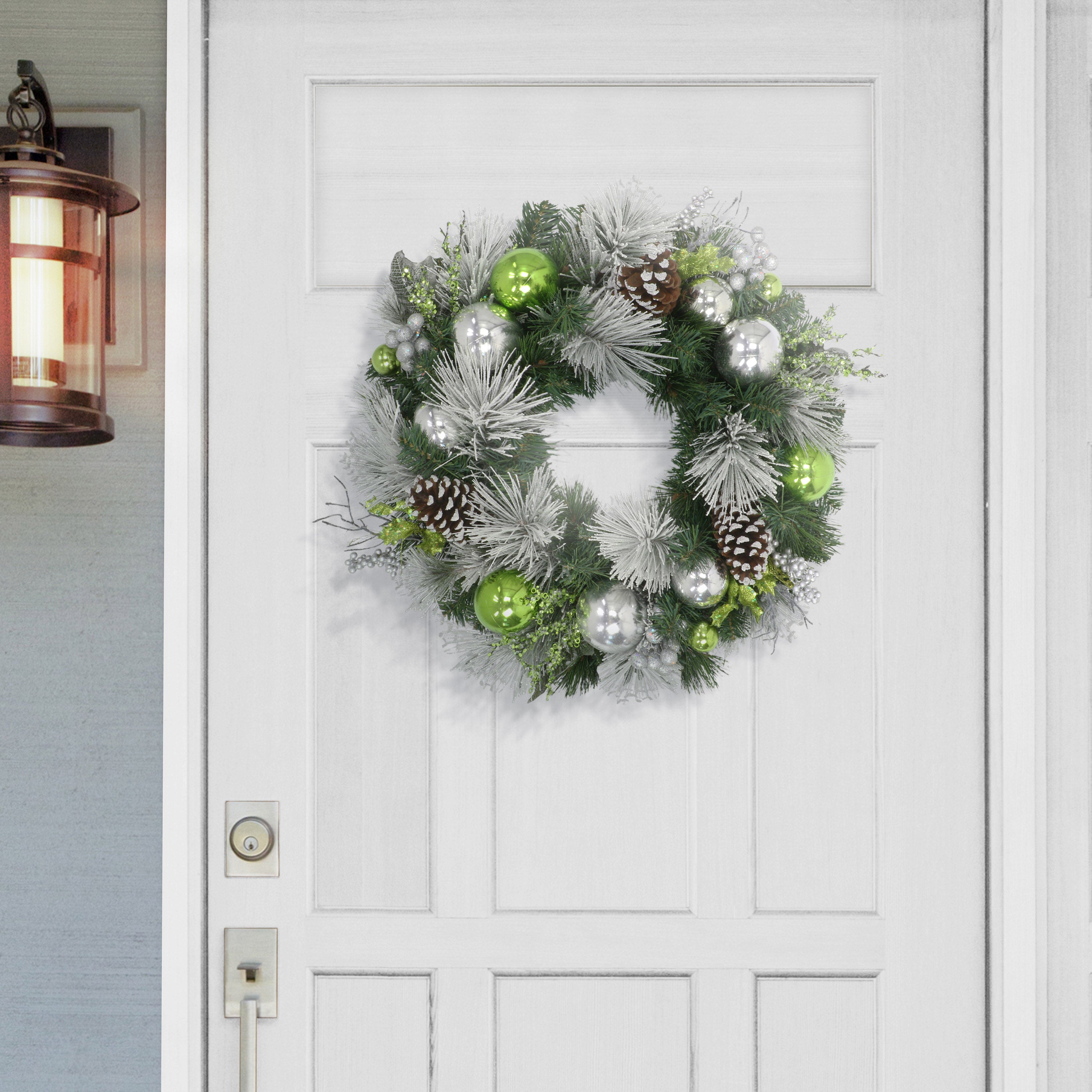 24" Decorated Aritficial Wreath