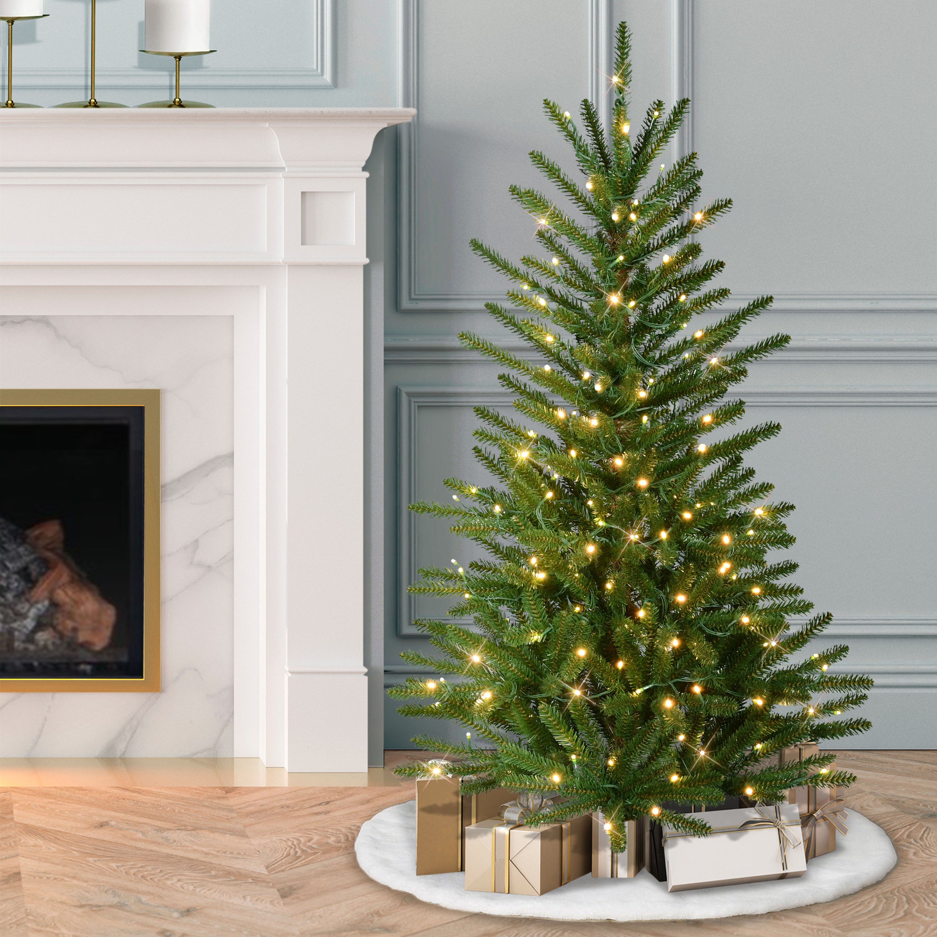 4.5' Pre-Lit Mountain View Spruce Tree