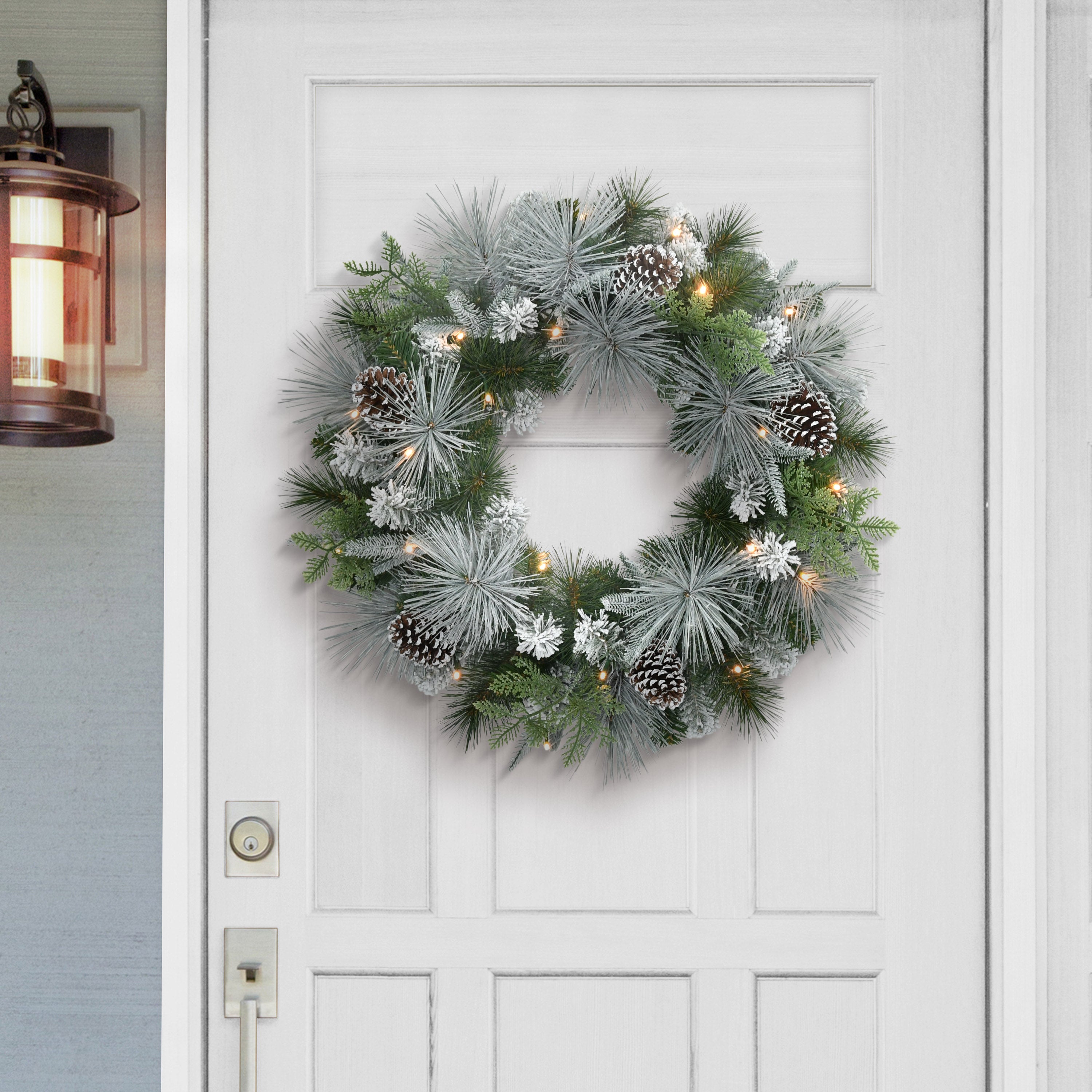 24" Pre-Lit Battery-Operated Flocked Wreath