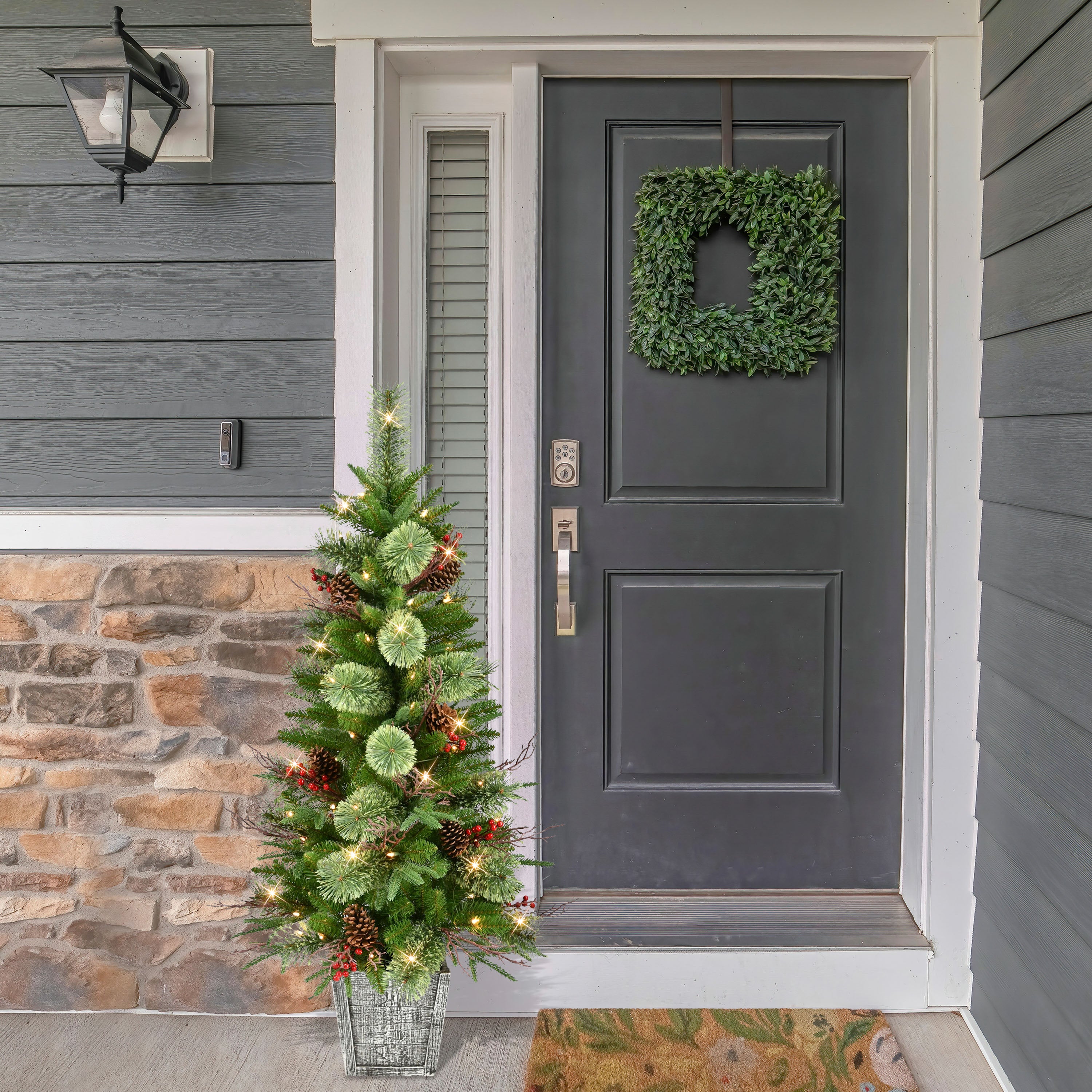 4.5ft. Pre-Lit Potted Tree