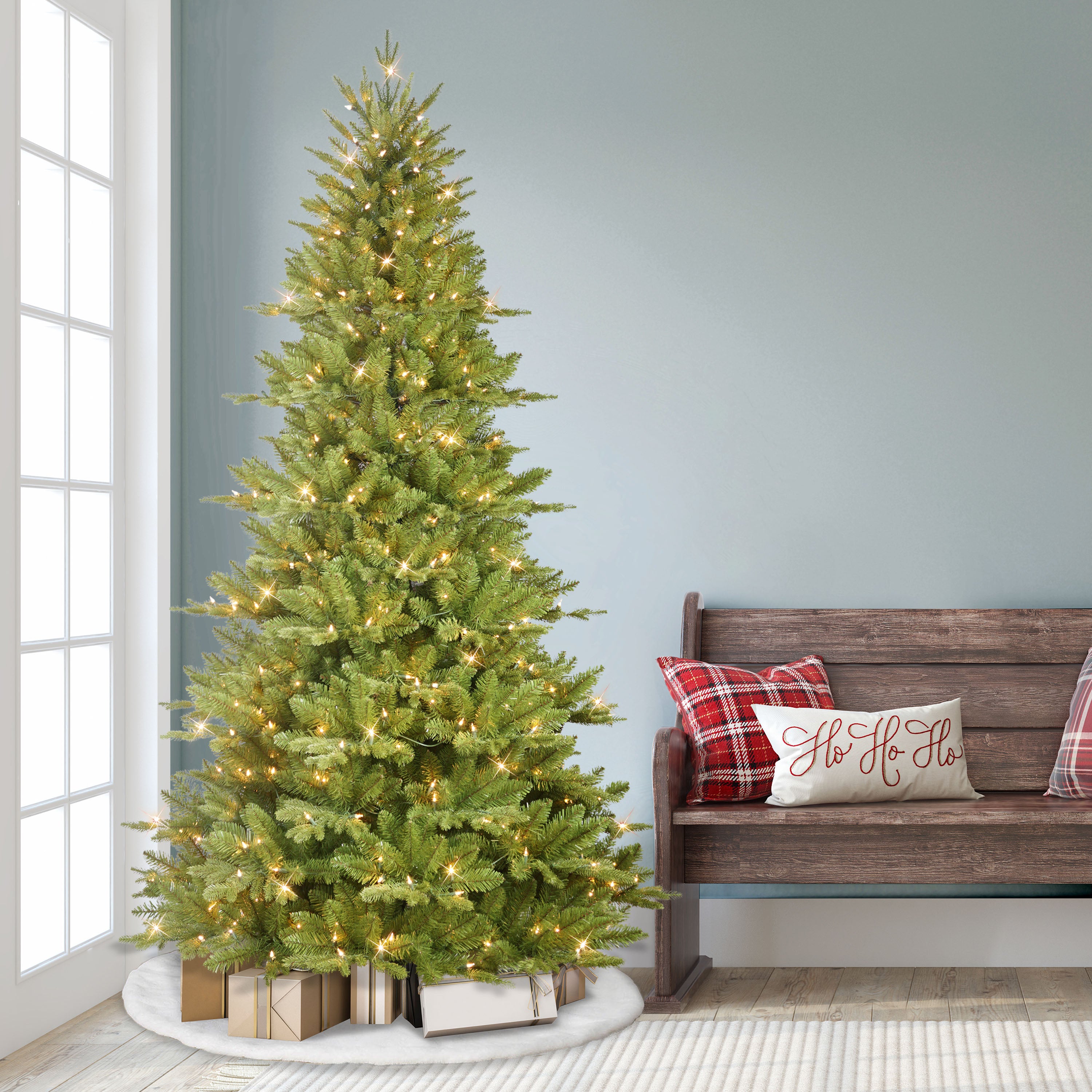 Puleo 7.5' Pre-Lit Middlebury Spruce Christmas Tree