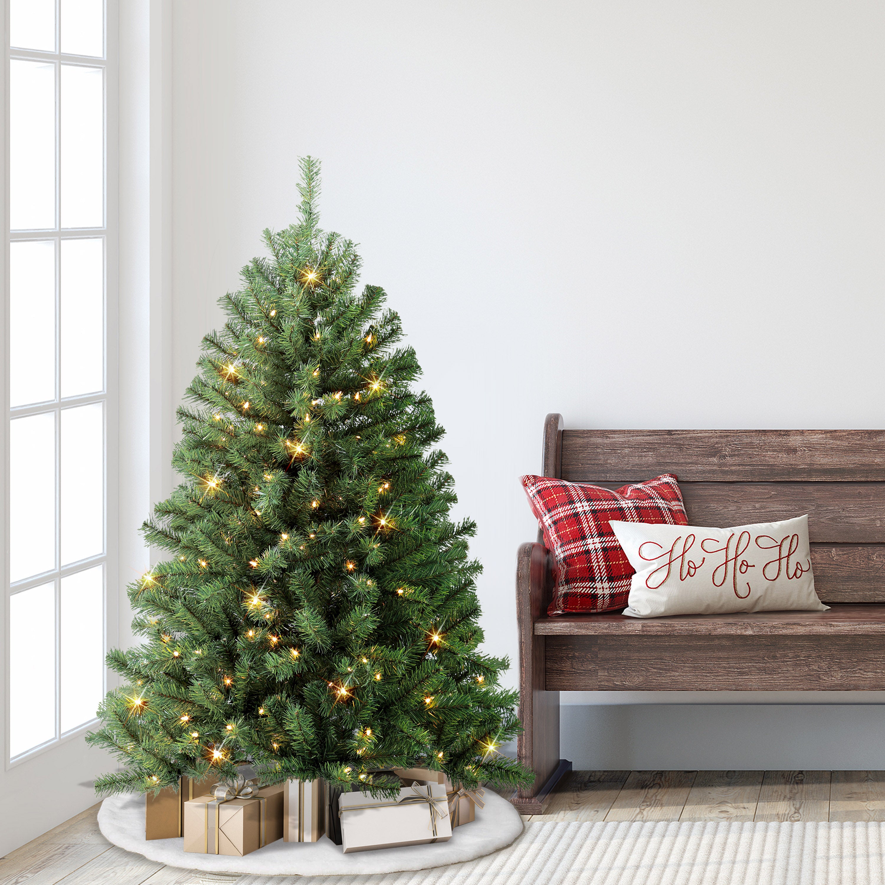 4.5ft Pre-Lit Northern Fir Christmas Tree