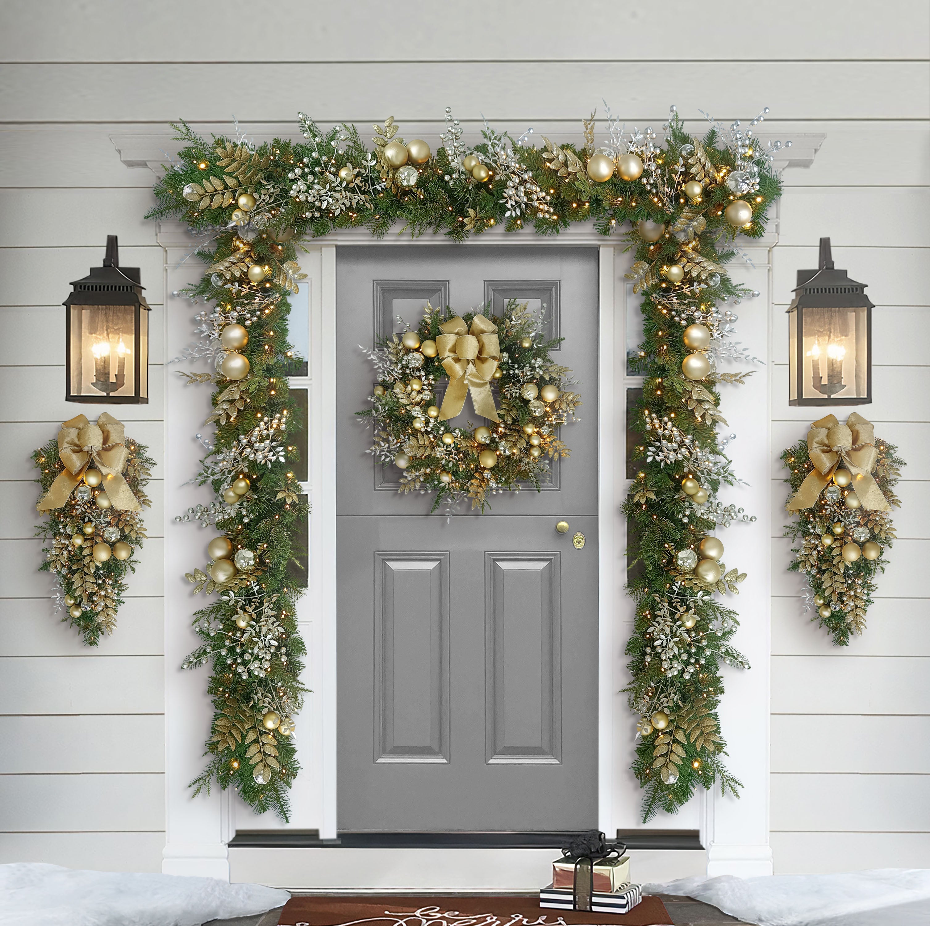 26" Battery-Operated Pre-Lit Decorated Wreath