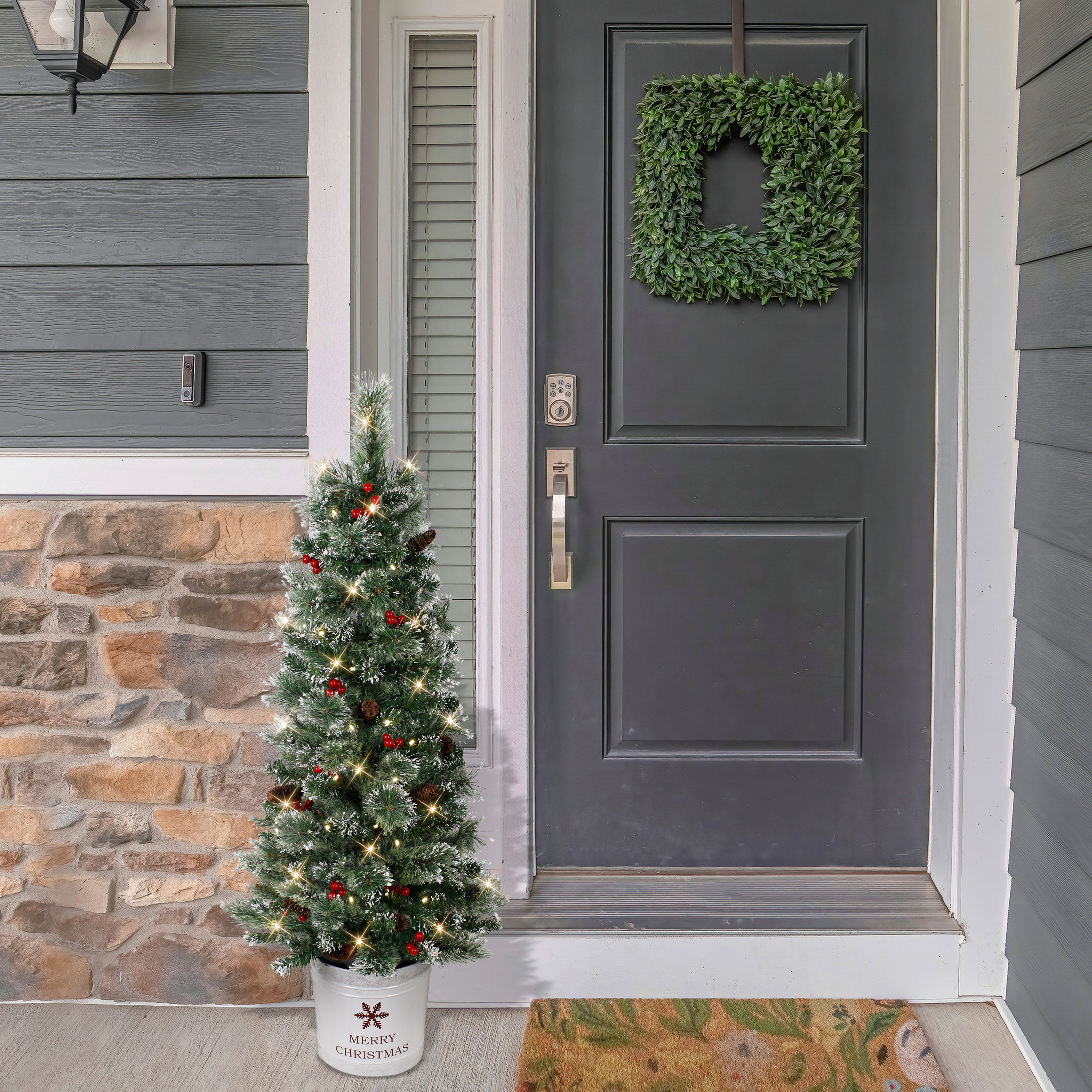 4.5' Pre-Lit Potted Pine Christmas Tree