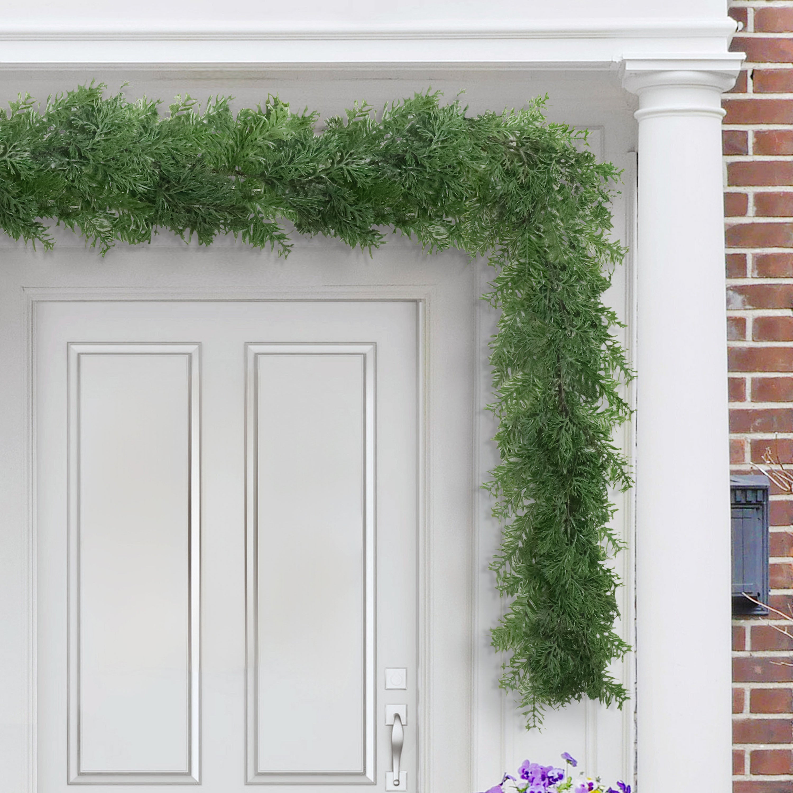 9' x 10" Christmas Garland