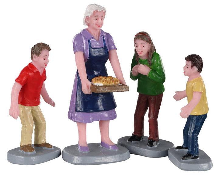 Lemax Village Collection Family Tradition, Set of 4 #02945