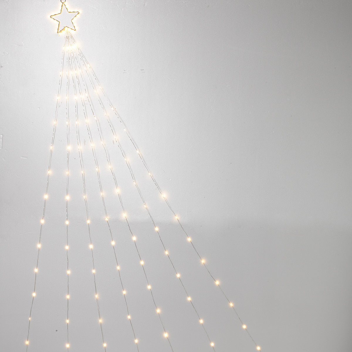 Gerson Electric Shooting Star LED Christmas Light Décor – House of Holiday